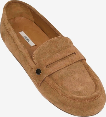 Desa Classic Flats 'Beleg' in Brown: front