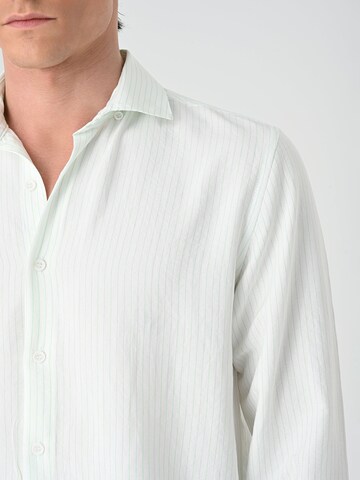 Coupe regular Chemise Antioch en vert