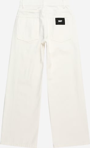 DKNY - Pierna ancha Vaquero en blanco