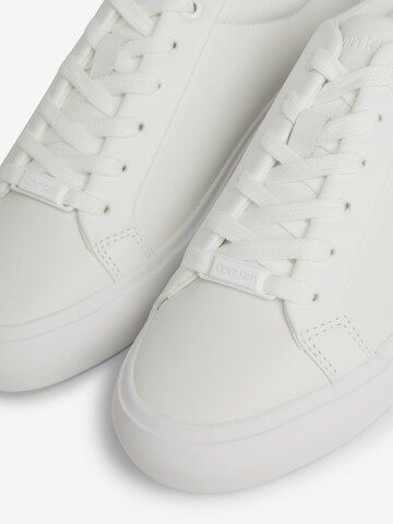 Baskets basses Calvin Klein en blanc