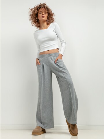 TESSITA Wide Leg Hose in Grau