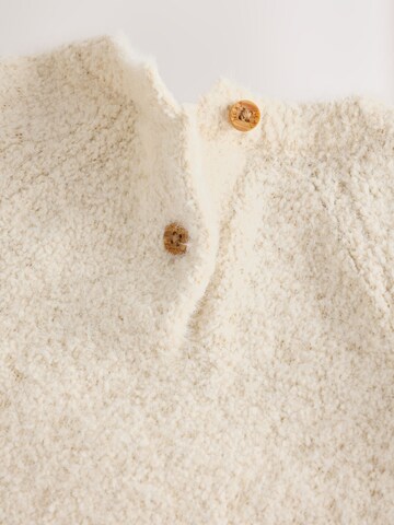 Next Set in Beige