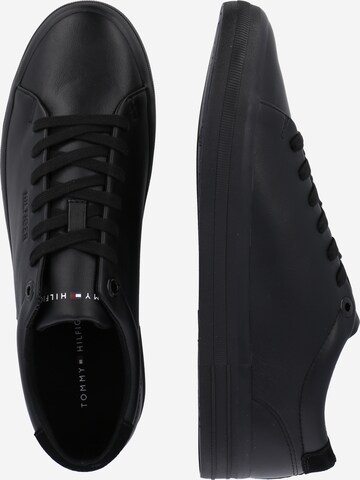 TOMMY HILFIGER Sneakers laag in Zwart