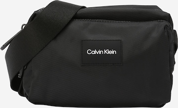 Calvin Klein - Mala de ombro 'Must' em preto: frente