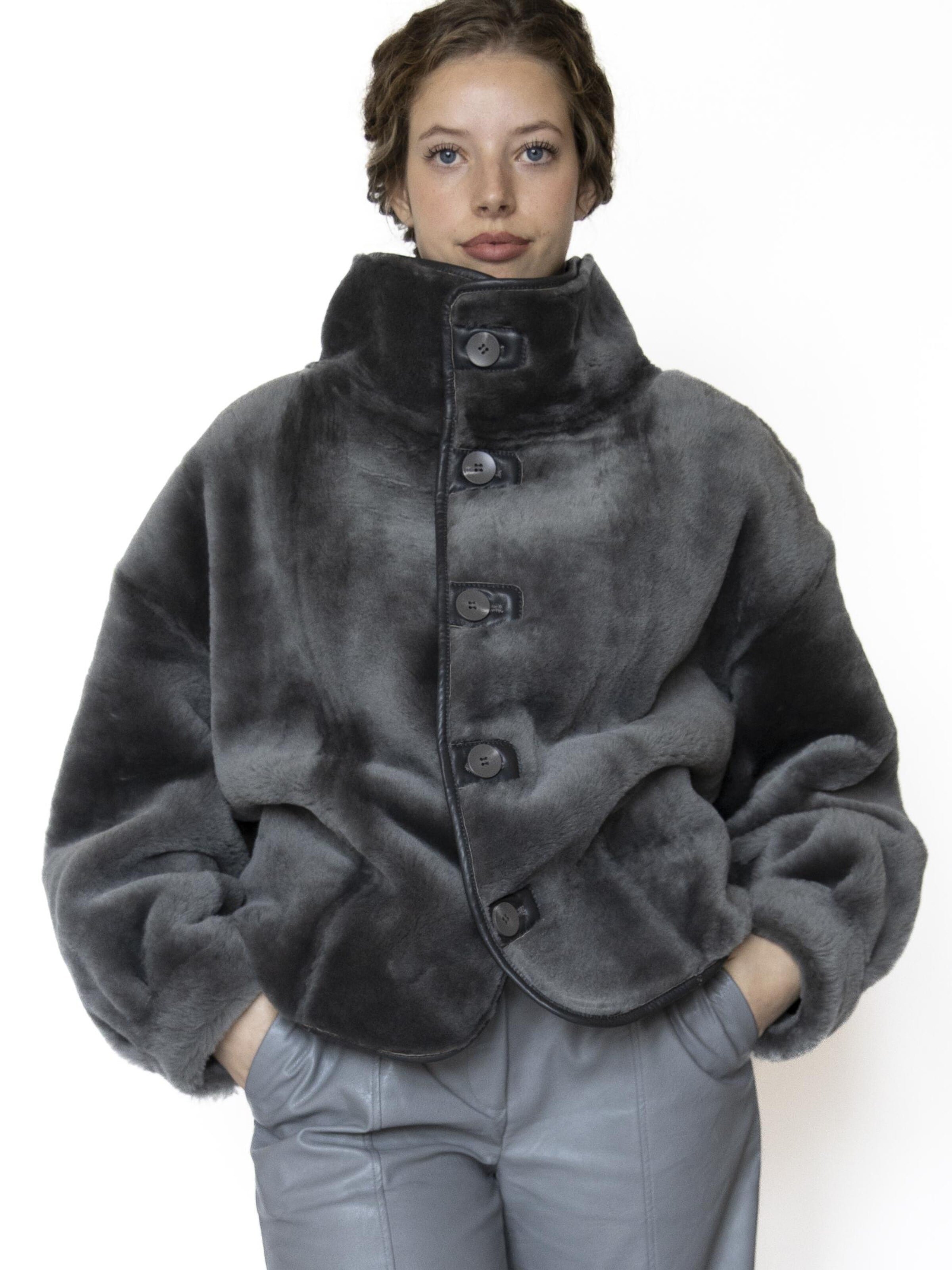 Just things we like - Chaqueta de invierno 'KIKU Reversible Shearling Jacket' en gris: frente
