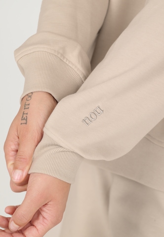 NOU Sweatshirt 'Vacay' in Brown