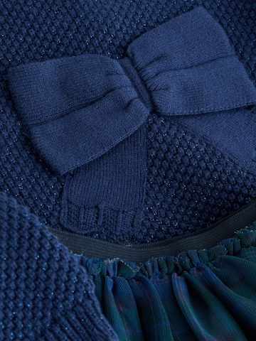 Next Set in Blue