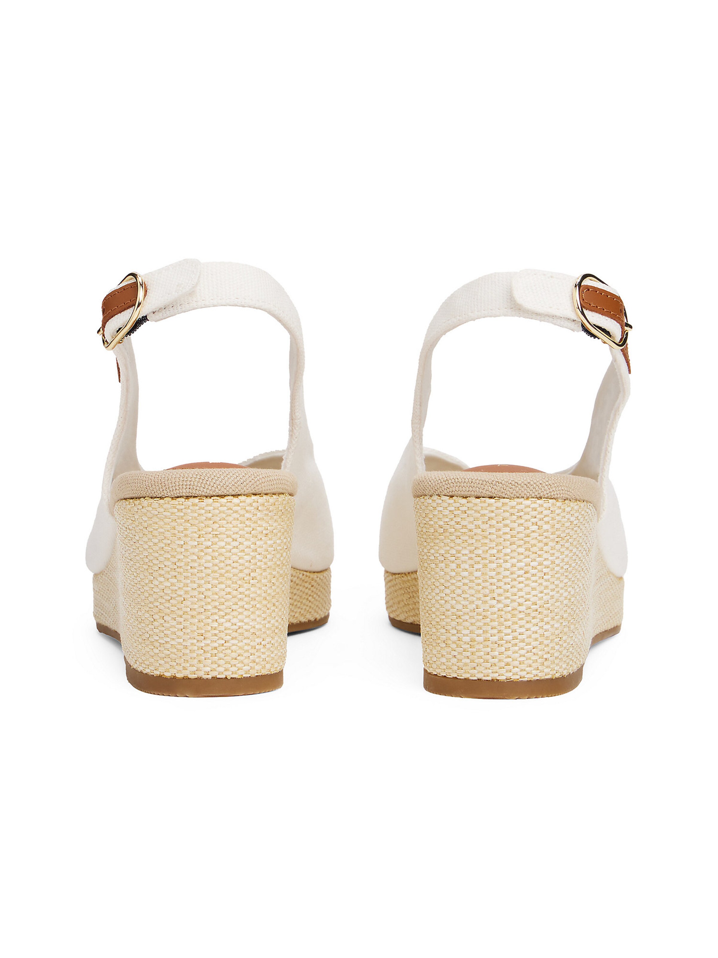 TOMMY HILFIGER Sandaal in Beige