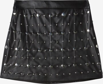 Bershka Skirt in Black: front