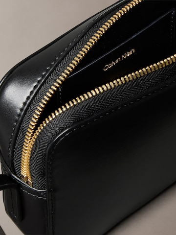 Calvin Klein Τσάντα ώμου σε μαύρο