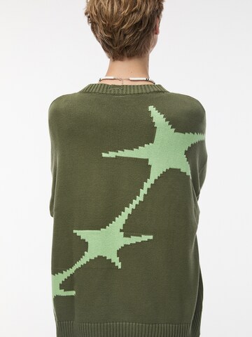 Pull&Bear Sweater in Green