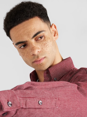 s.Oliver Slim fit Button Up Shirt in Red