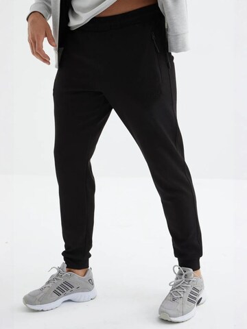 Tommy Life Tracksuit 'Aktive Sets' in Grey