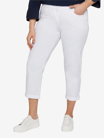 SHEEGO Slim fit Trousers in White: front