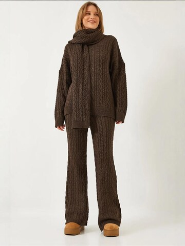 Bianco Lucci Pantsuit in Brown: front