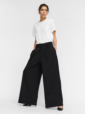 VERO MODA Wide leg Pleat-front trousers 'Gigi' in Black