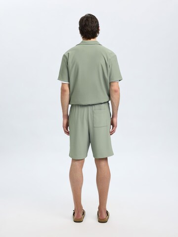 SELECTED - regular Pantalón en verde