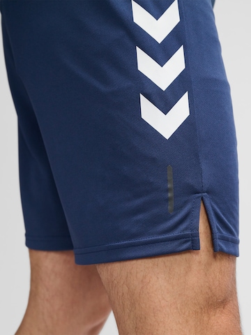 Hummel Regular Sportshorts 'Topaz' in Blau