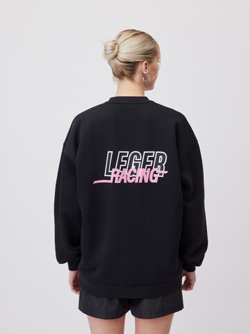 LeGer by Lena GerckeSweater majica 'Dorkas' - crna boja