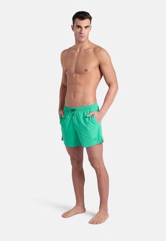 Pantaloncini da bagno 'EVO' di ARENA in verde