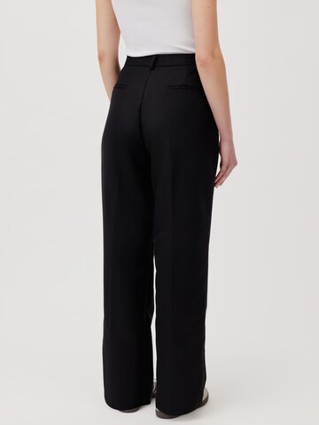 Loosefit Pantalon à plis 'Simona' LeGer by Lena Gercke en noir