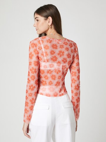 florence by mills exclusive for ABOUT YOU - Camiseta 'Foggy' en naranja