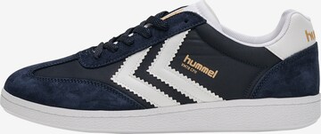 Baskets basses Hummel en bleu : devant