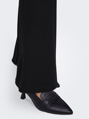 ONLY Flared Leggings 'ONLFever' in Zwart