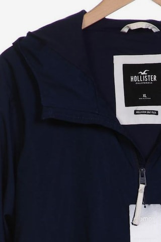 HOLLISTER Jacke XL in Blau