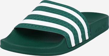 ADIDAS ORIGINALS - Sapato aberto 'Adilette' em verde: frente