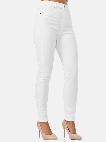 Tazzio Skinny Jeans 'F133' in Weiß