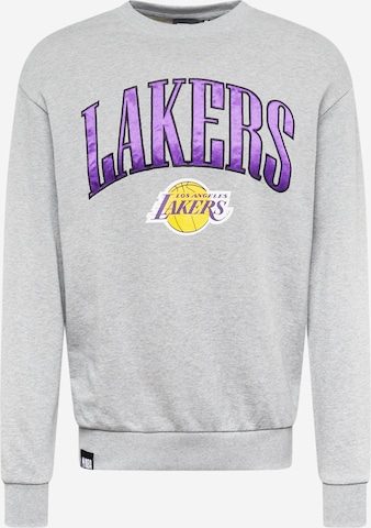 NEW ERA - Sweatshirt 'NBA' em cinzento: frente