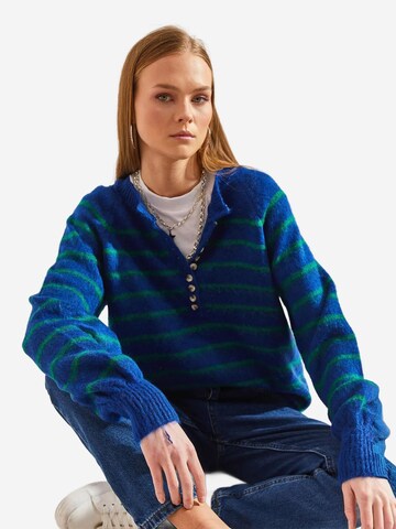 Bianco Lucci - Pullover em azul: frente