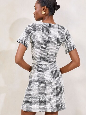 Lipsy Платье в Белый