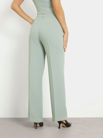 GUESS Regular Pleated Pants in Green