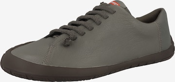 CAMPER - Sapatilhas baixas 'Peu Path+' em cinzento: frente