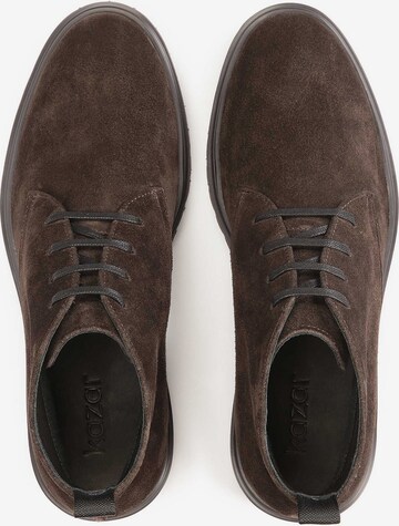 Kazar Chukka boots σε καφέ