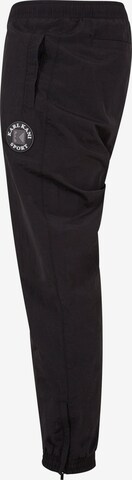 Karl Kani Tapered Broek in Zwart