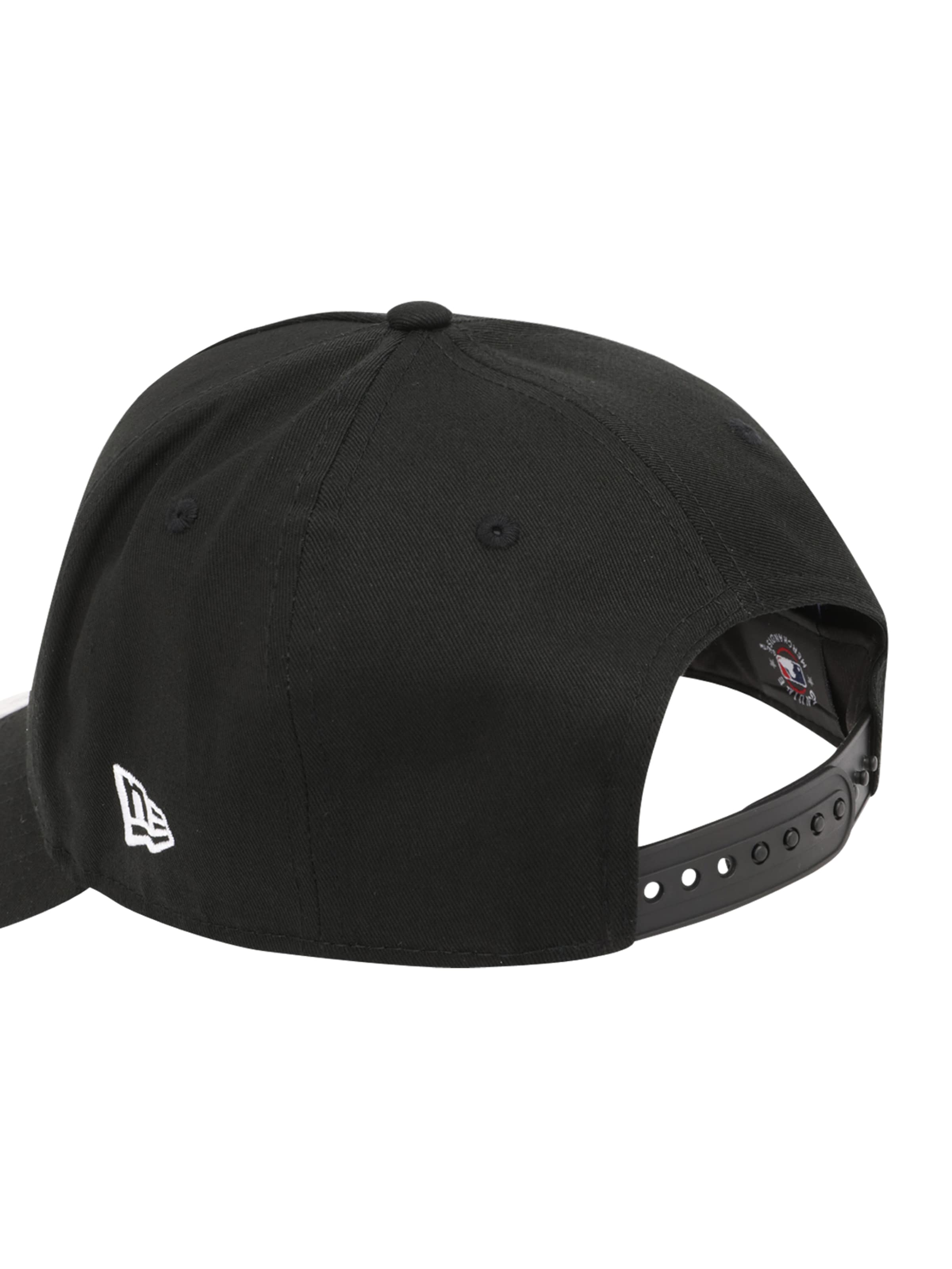 NEW ERA Kapa 'LEAGUE ESSENTIAL EFRAME NEYYAN' | črna barva