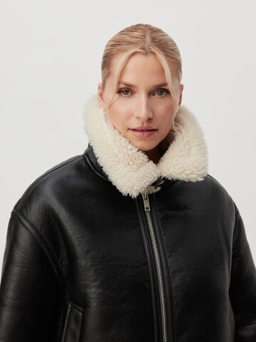 Veste mi-saison 'Sanja' LeGer by Lena Gercke en noir