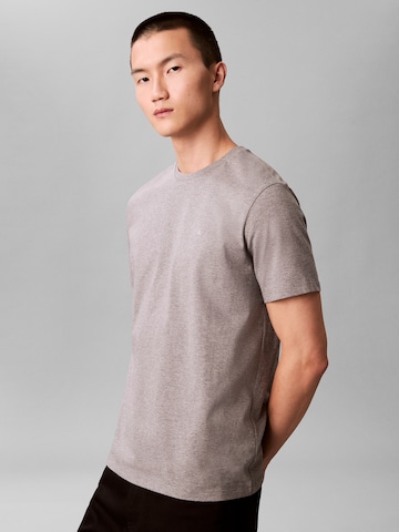 Calvin Klein Jeans Koszulka 'CLASSIC' w kolorze szary