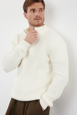 Pull-over Trendyol en beige : devant