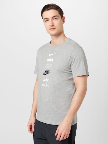 Nike Sportswear T-Shirt in Grau: predná strana