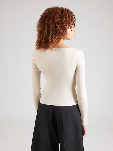 Tricou 'Cecile' de la STUDIO SELECT pe bej