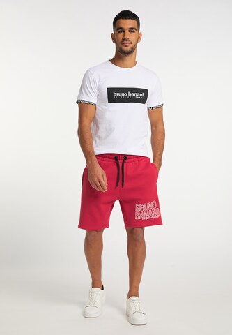 BRUNO BANANI Regular Shorts 'Bennett' in Rot