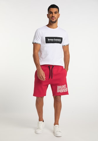 BRUNO BANANI Regular Shorts 'Bennett' in Rot