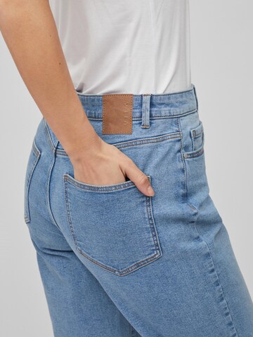 VILA Regular Jeans 'Naomi' in Blauw