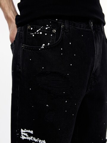 Pull&Bear Loosefit Shorts in Schwarz