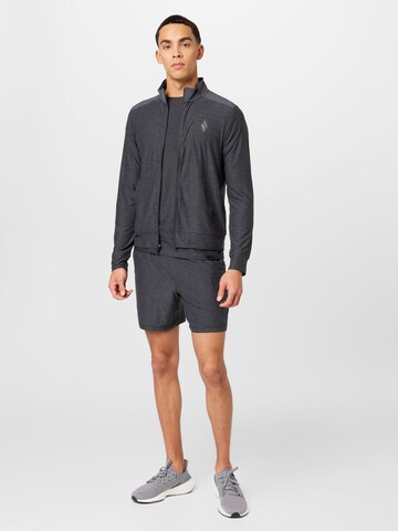 SKECHERS Regular Sportshorts 'ULTRA GO LITE' in Grau