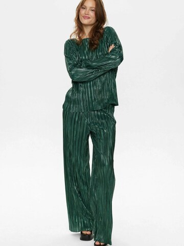 Maglietta ' NUMOOD BLOUSE ' di NÜMPH in verde